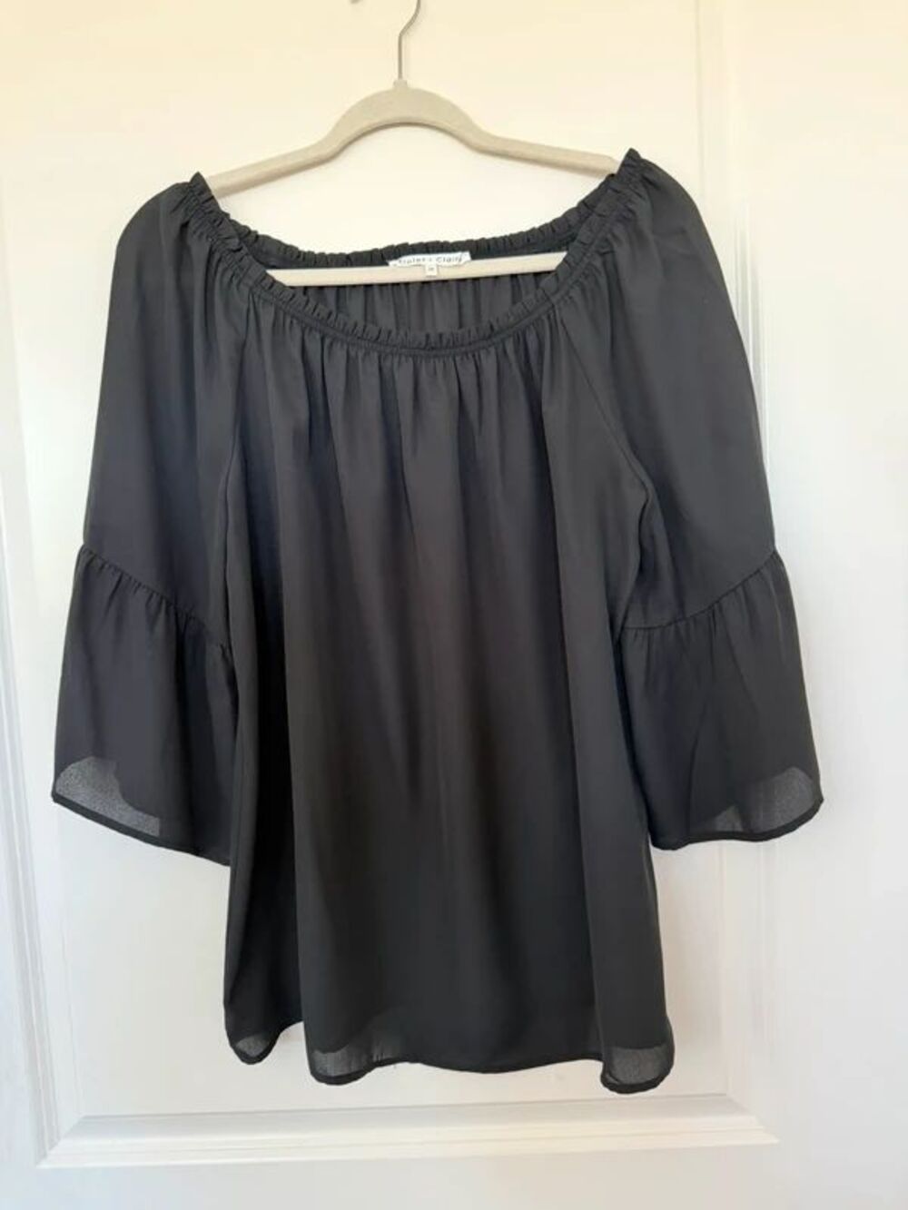 Violet + Clouds Off-the-Shoulder Black Chiffon Top M